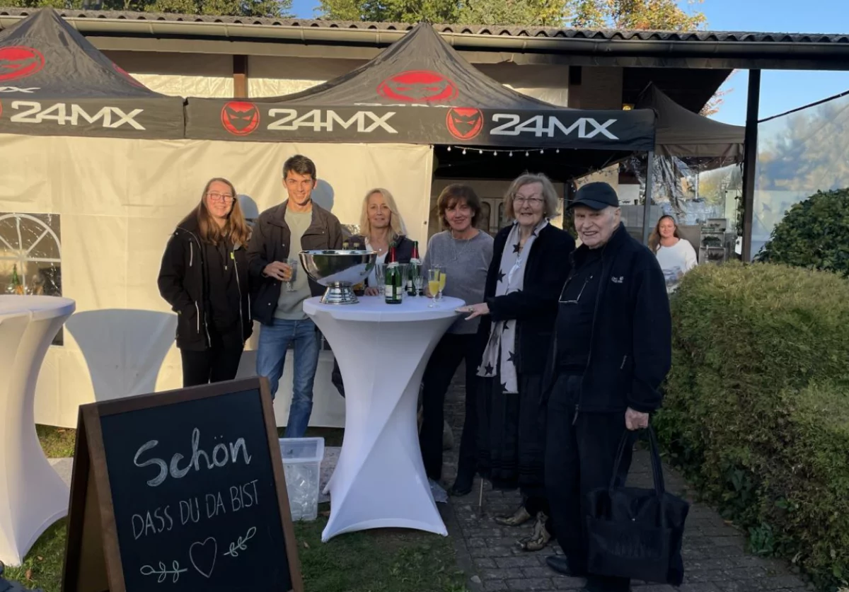 Sektempfang Beim Weinfest Tc Gambach