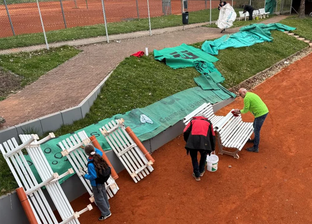 Mitglieder Beim Arbeitseinsatz 2