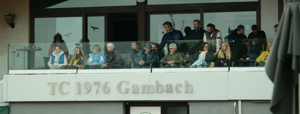 Kaffe Und Kuchen Beim Finalspiel Der Tennis Verein